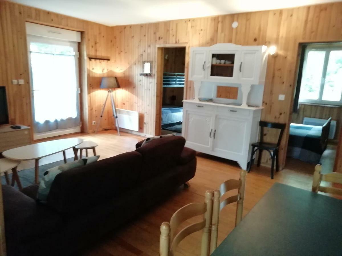 Le Grand Saule Appartement Aston Buitenkant foto